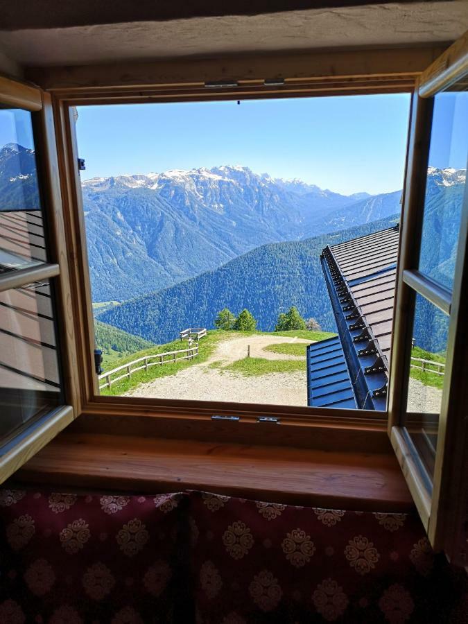 Отель Restor Natura Malga Mondent Пракорно-ди-Рабби Экстерьер фото